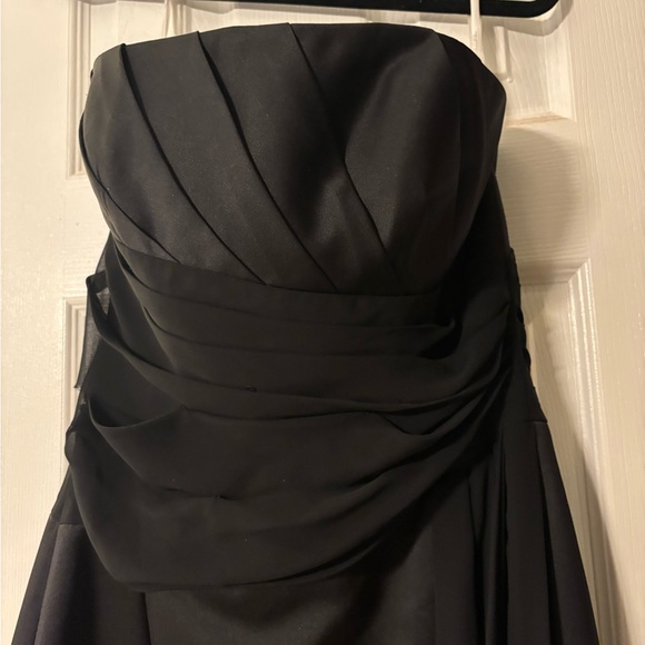 David's Bridal Black Strapless Satin A line dress with chiffon bodice - Picture 3 of 6
